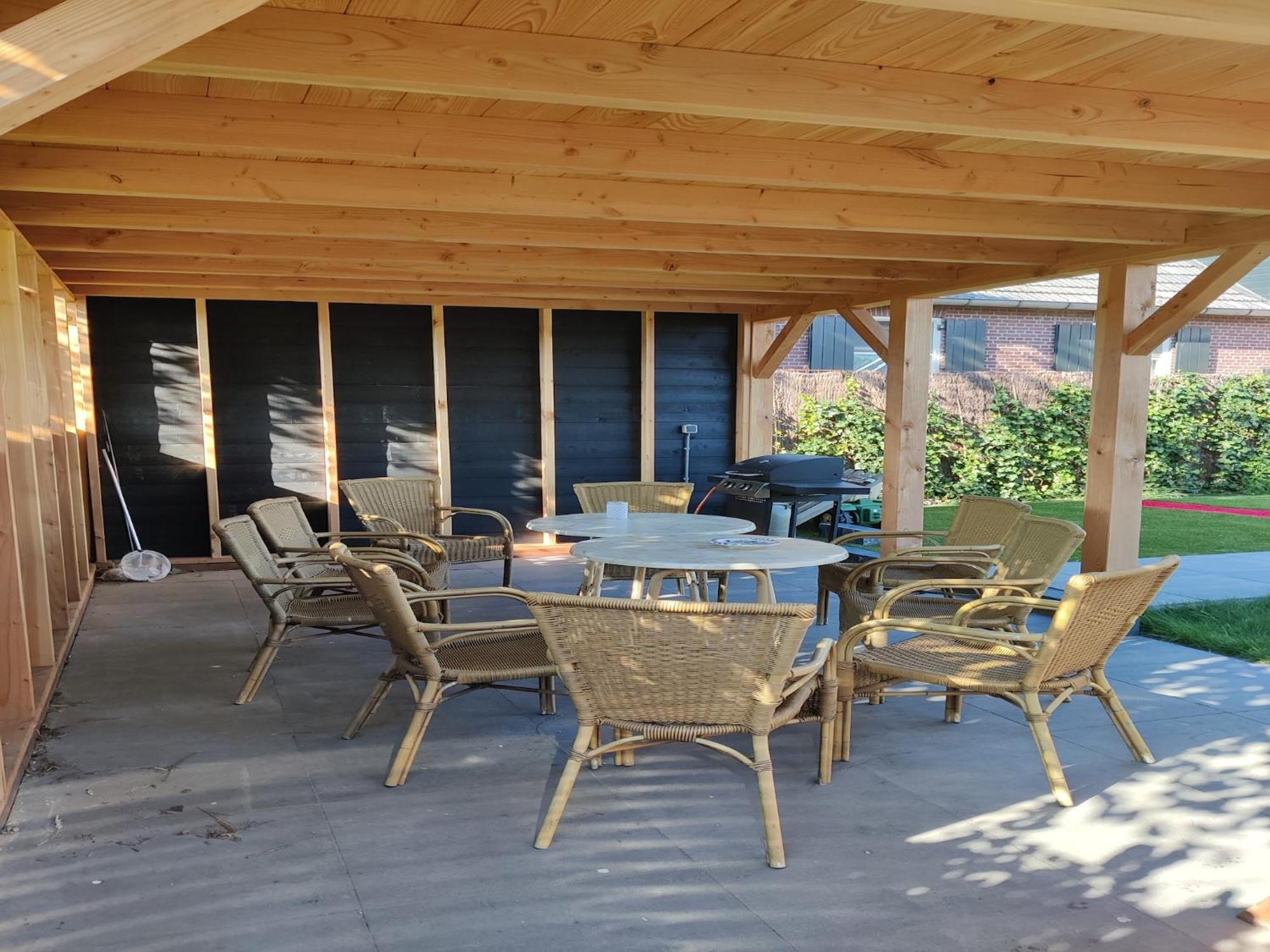 Spacious In With Garden *