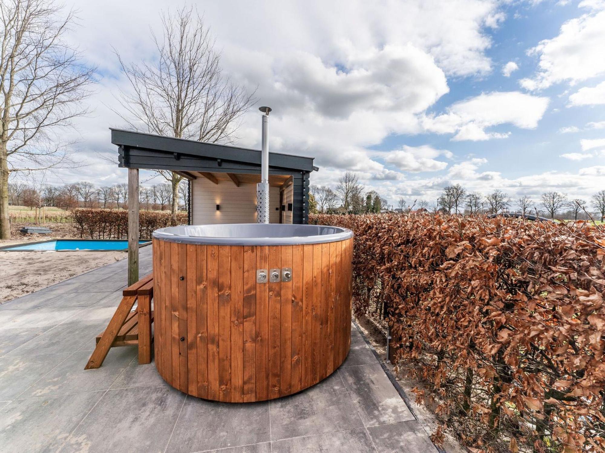 Spacious In With Garden Holiday home *