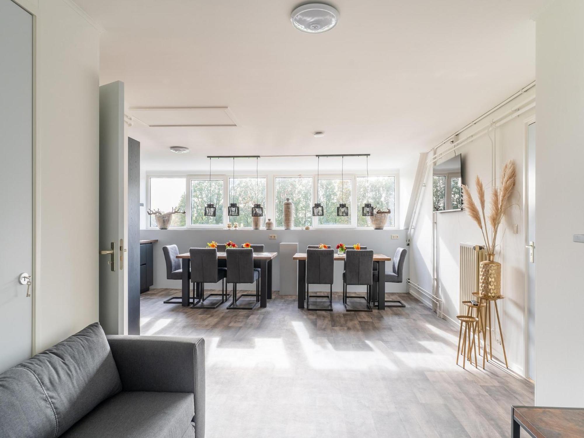 Spacious In With Garden Holiday home *